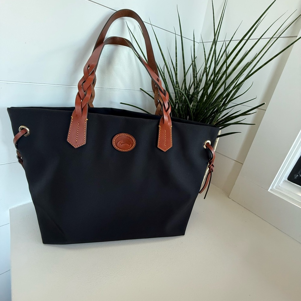🖤 Dooney & Bourke Nylon Shopper Tote with Braided Leather Handles & Tassels 🖤